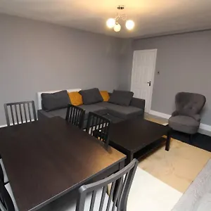 Modern 2 Bed Close To City Appartement