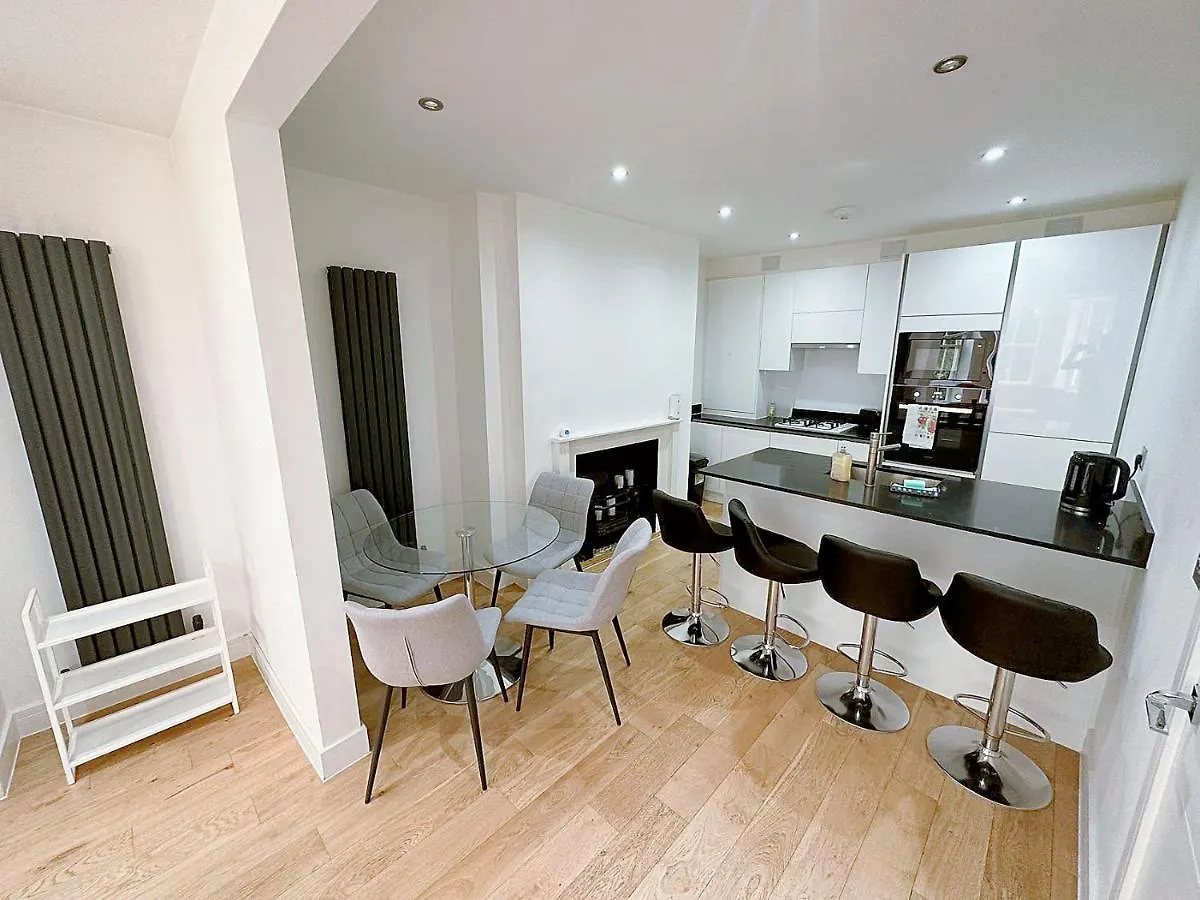 Massive Flat Near Greenwich Park London